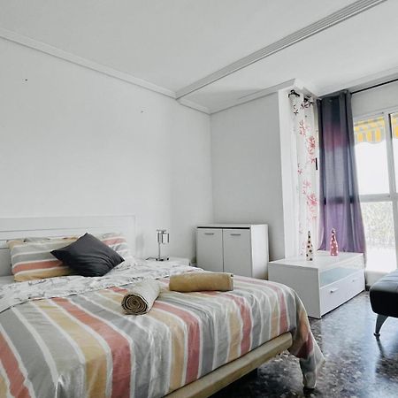 Apartamento Compartido Con Vista Al Puerto Valencia Apartamento Exterior foto
